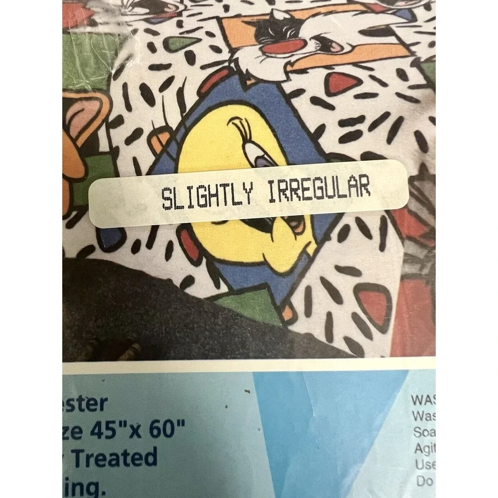 1992 Looney Tunes Blanket/Bedspread Toddlers 45x60 Slightly Irregular Made In US